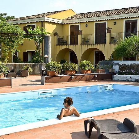 Villa La Terra Del Mezzo Riposto Exterior foto
