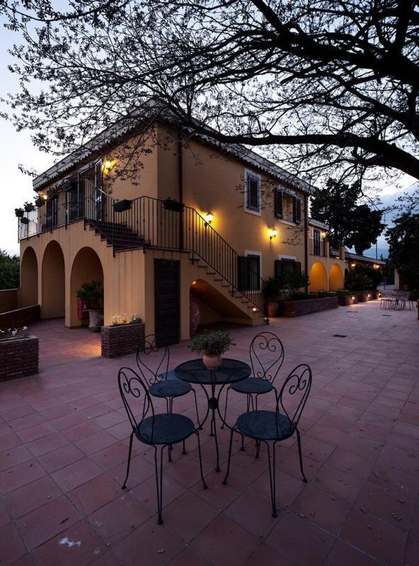 Villa La Terra Del Mezzo Riposto Exterior foto