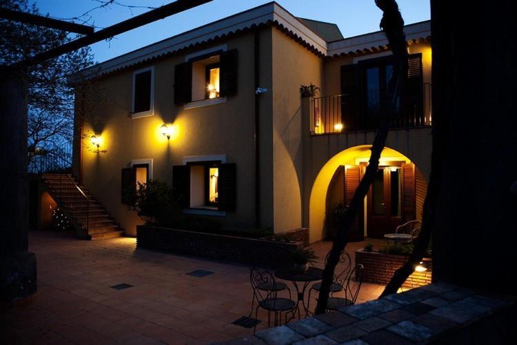 Villa La Terra Del Mezzo Riposto Exterior foto