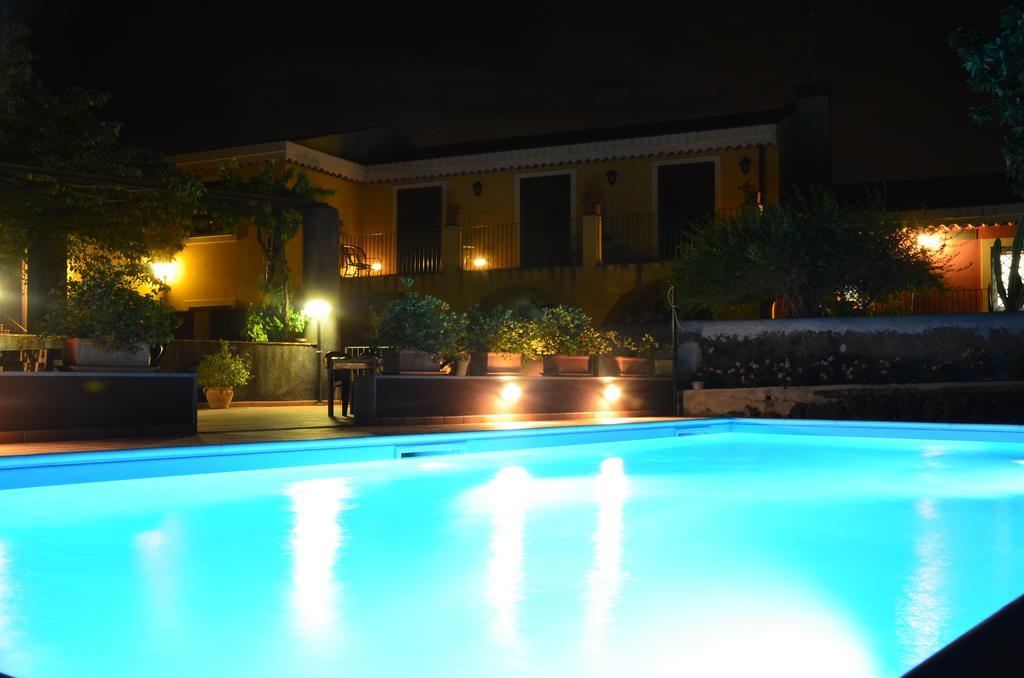 Villa La Terra Del Mezzo Riposto Exterior foto