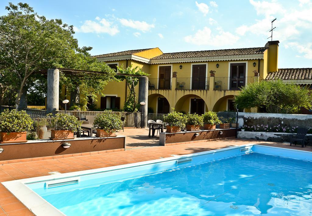 Villa La Terra Del Mezzo Riposto Exterior foto