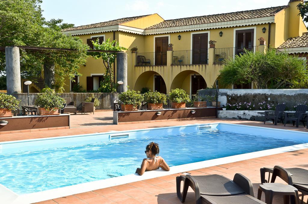 Villa La Terra Del Mezzo Riposto Exterior foto